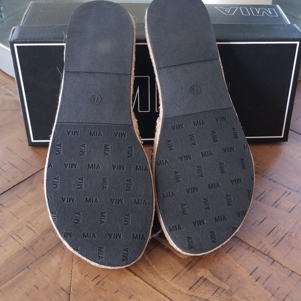 ๐๏ธ Women's Mia Sandals - Picture 5 of 7